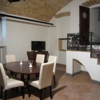 Deluxe Two-Bedroom Apartment