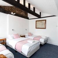 Triple Room with Shared Bathroom