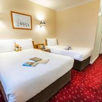Family Room with 1 Double Bed and 1 Extra Bed