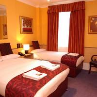 Compact Triple Room
