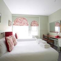 Classic Quadruple Room