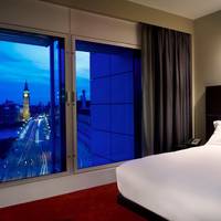 One-Bedroom Family Suite with Big Ben View