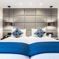 Club Twin Room