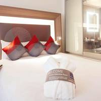 Executive Queen Room With Sofa Bed