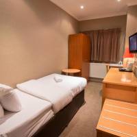 Single Room with Shared Bathroom