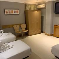 Economy Triple Room with Shared Bathroom- No window
