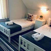 Twin Room with Private Bathroom