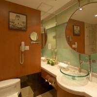 Room #18598408