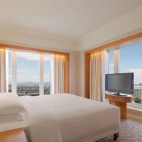 Club Deluxe Two-Bedroom Suite