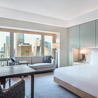 1 King Bed with CBD Tower View