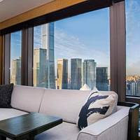1 King Bed With Citic Tower View
