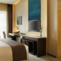 1 King 1 Bedroom Suite City View with Lounge Access