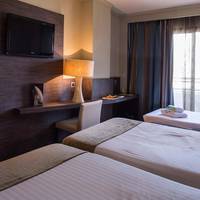 Трехместный