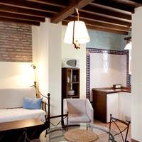 One-Bedroom Apartment (4 Adults)