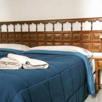 Twin Room with Bathroom
