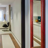 One-Bedroom Apartment with Parking