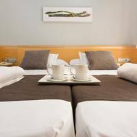 Room #9336921