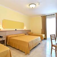 Quadruple Room with Sea View