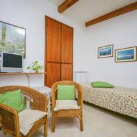 One-Bedroom Holiday Home