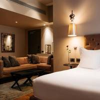 Suite, 1 King, City view