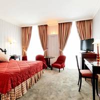 Two Adjacent or Connecting Double Rooms (4 people)
