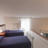 One-Bedroom Apartment (3 Adults) - Split Level