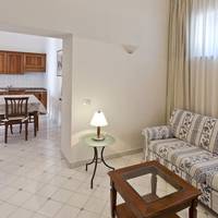 Two-Bedroom Apartment with Terrace (5 Adults)