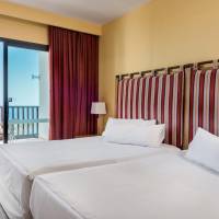 Suite Ocean View Swim Up Preferred Club ( 2 adults )