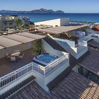 Duplex One-Bedroom Apartment with Terrace and Hot Tub (2 Adults + 2 Children)