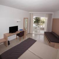 Twin Room (2 Adults + 2 Children)