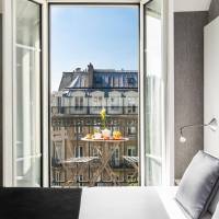 Classic Twin Room with Balcony