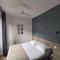 Double Room with Eiffel Tower View