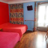 Triple Room (1 double bed & 1 single bed)