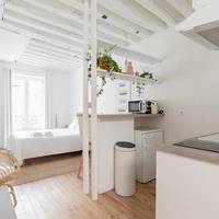Studio White