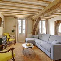 Two Bedroom Apartment at 44