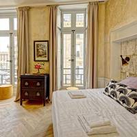 Studio Apartment with City View at 44