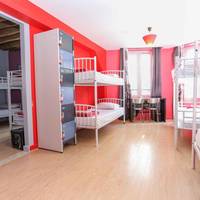 Bunk Bed in Mixed Dormitory Room