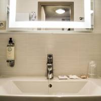 Comfort Queen Room