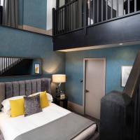Signature Suite