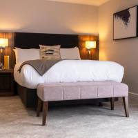 Feature Room