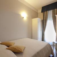 Single Room with Partial Lake View