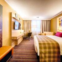 Room #4934676