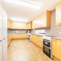 Apartment With Shared Bathroom