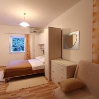 Studio (3 Adults)
