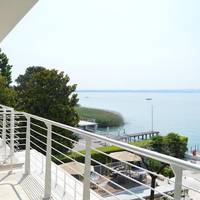 Deluxe Double Room with Balcony - Lake View