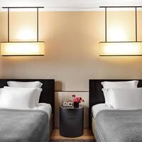 Deluxe Queen, Guest room, 2 Queen, Garden view, Corner room