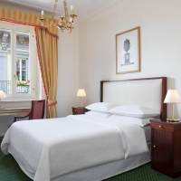 Classic Queen Room