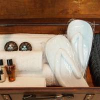 Single Room with Shared Bathroom
