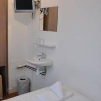 Basic Double Room with Shared Bathroom