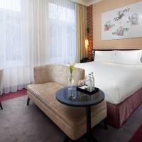 Superior Queen Room with Courtyard, Garden or City View